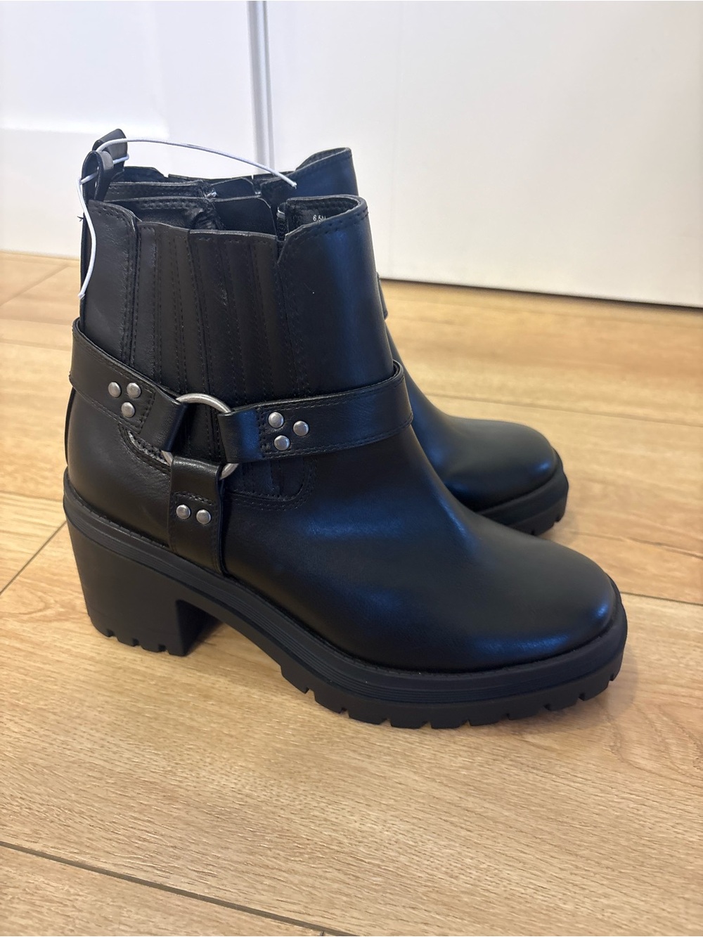 Sincerly Jules Black Chunky Chelsea Harness Booties Never Worn